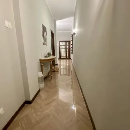 Apartament Il Balcone Sul Teatro La Spezia