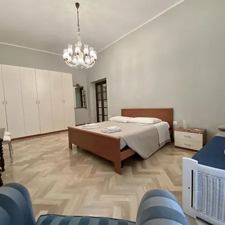 Il Balcone Sul Teatro Специя